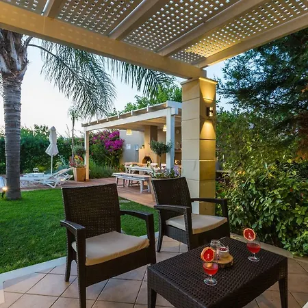 Aria - Private Pool, Playground, Ping Pong & Close To Beach, By Thinkvilla Pigi (Crete)